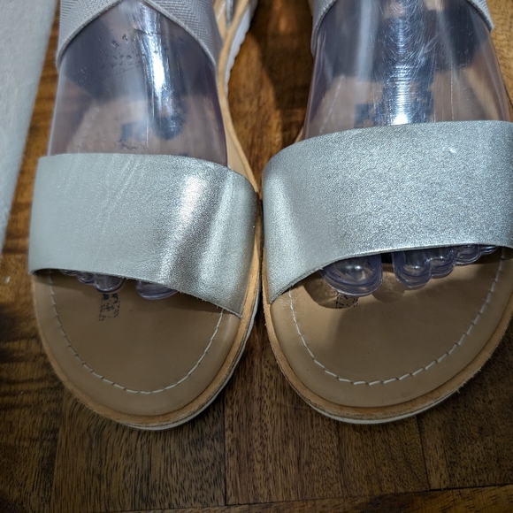 Sorel Ella II Sandal Women's Leather Stretch Silver Ankle Strap NL3202-034 Sz8.5 - Picture 6 of 10